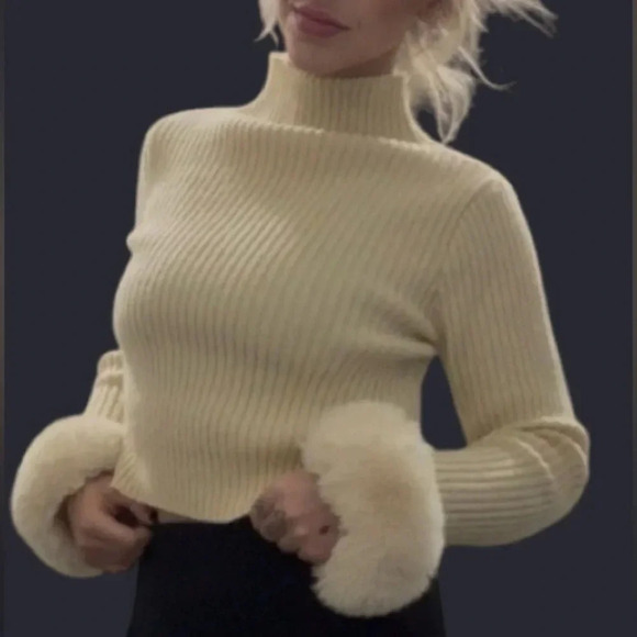Ladies Sweater - Picture 2 of 6